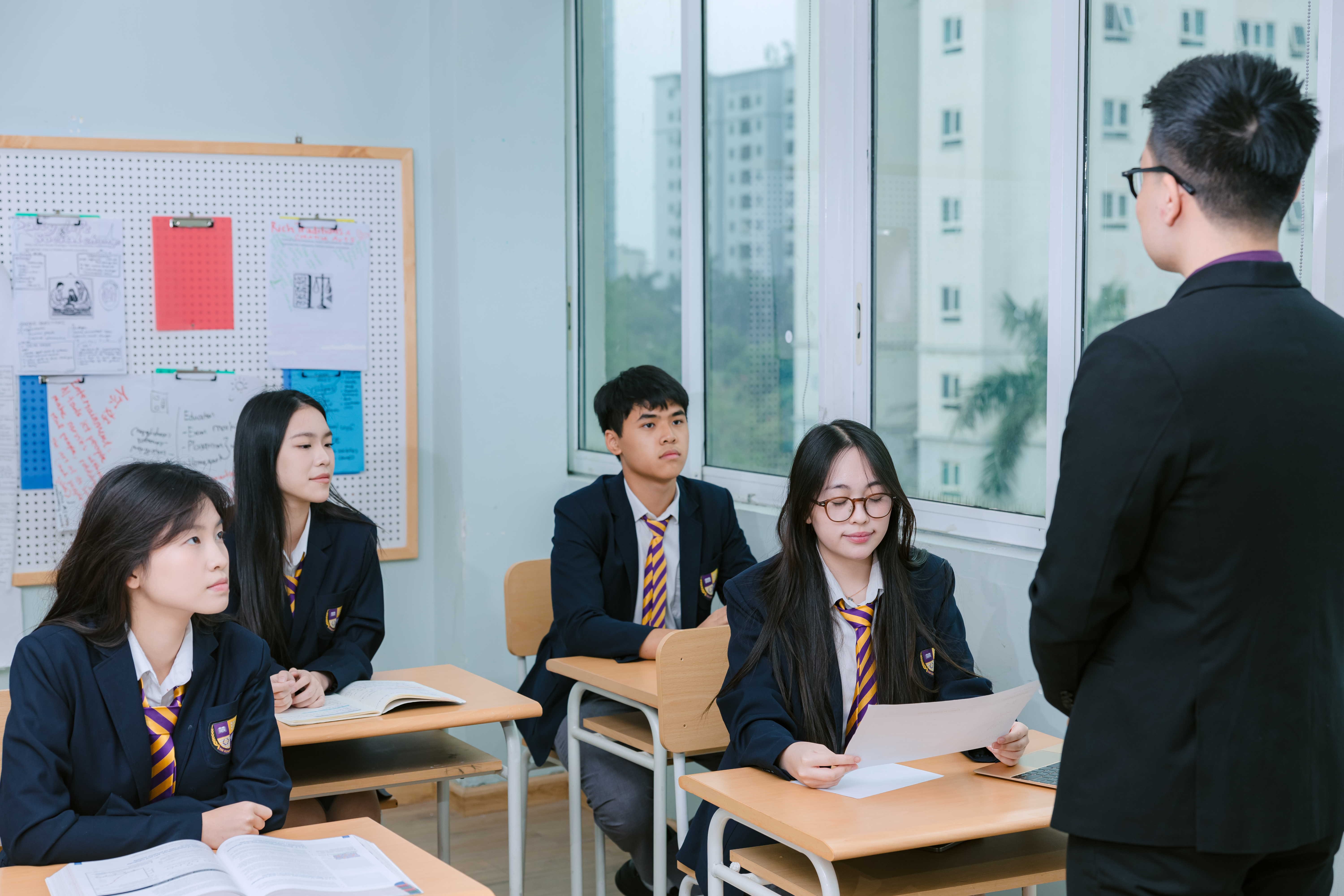 học bổng quốc tế tại Olympia