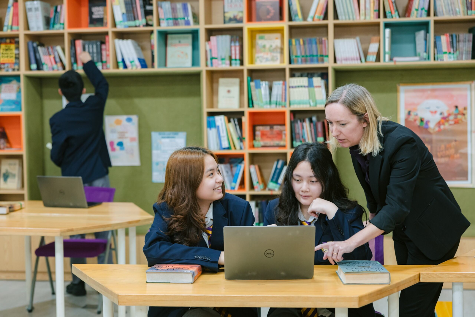 cac-truong-cap-2-song-ngu-tai-ha-noi-02