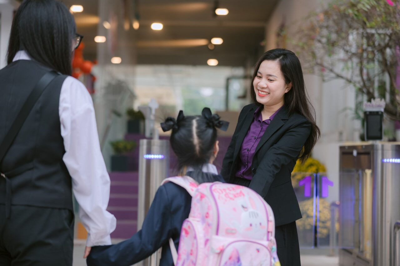 cach-ren-luyen-tinh-tu-lap-cho-con-03