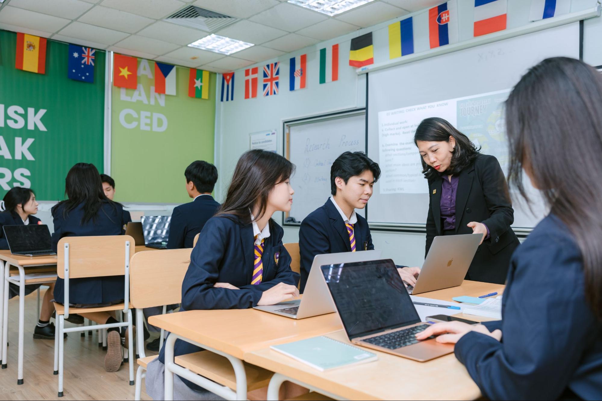  bằng t&uacute; t&agrave;i quốc tế